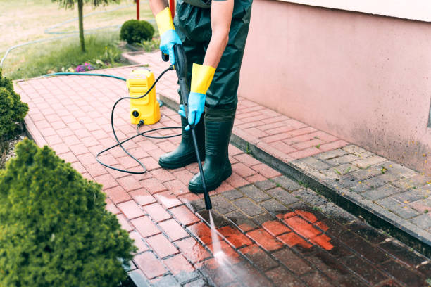 Why Choose Our Certified Pressure Washing Experts for Your Project Needs in Scotchtown, NY?